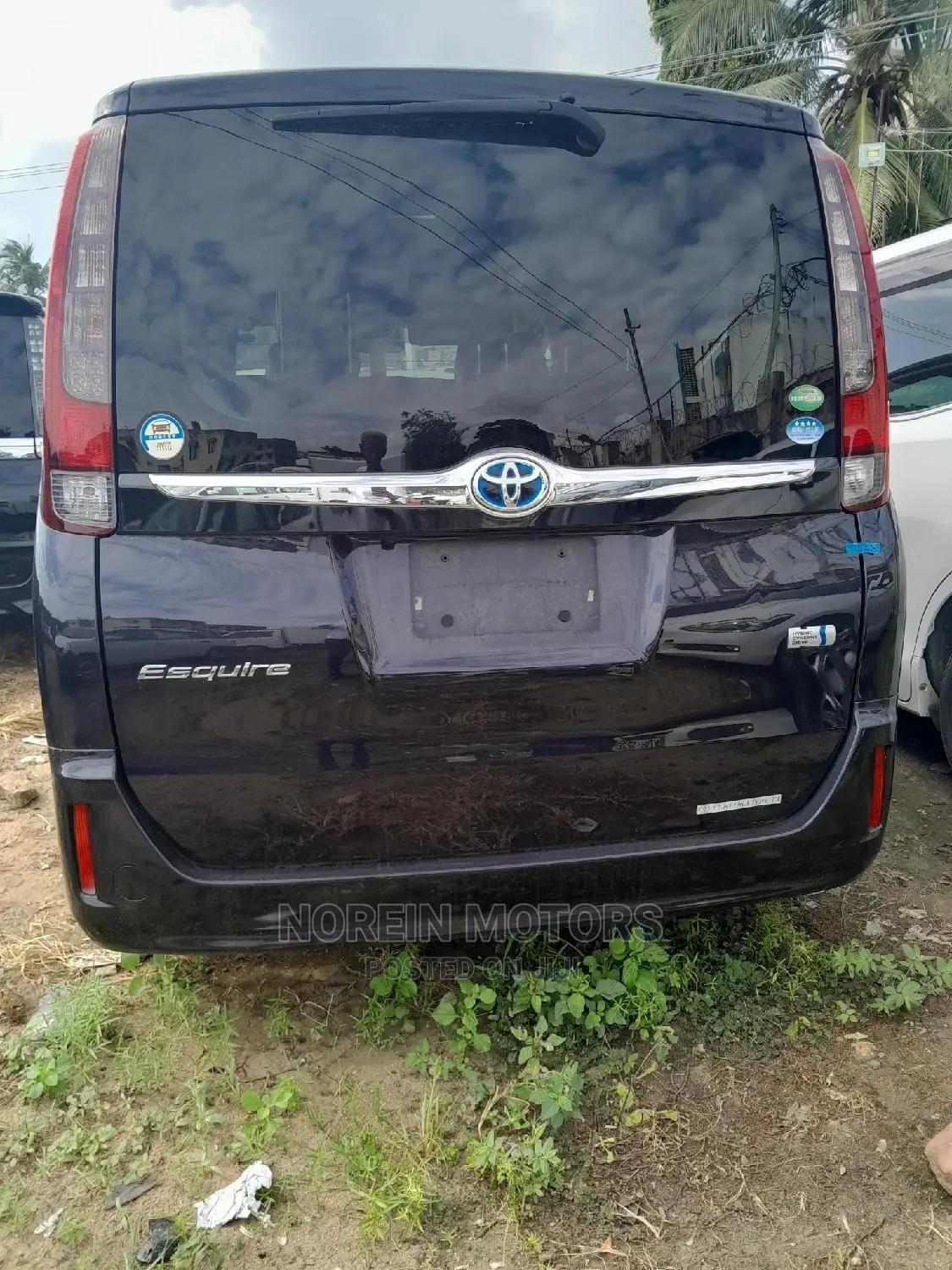 Toyota Esquire 1.8 FWD Hybrid (7 seater) 2016 Blue