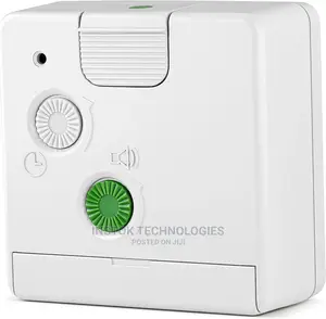 Braun Bc02x Classic Analogue Travel Alarm Clock