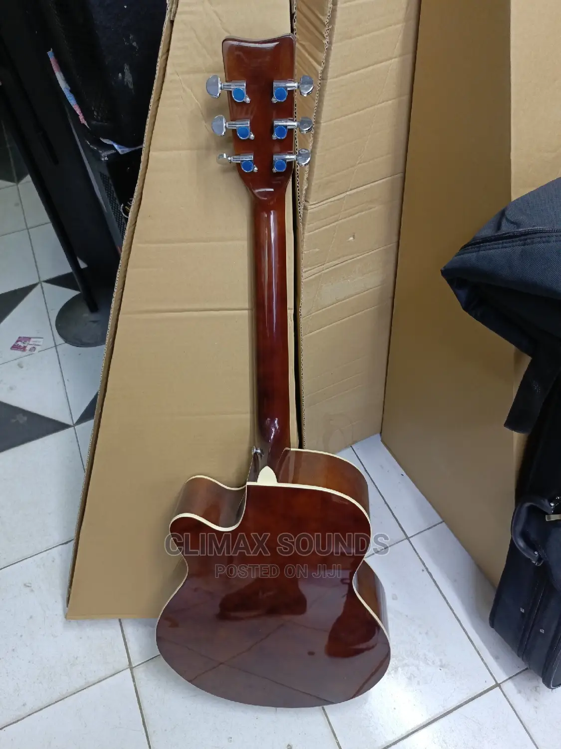 Semi Acoustic Guitar 40 Inc