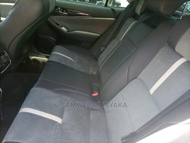 Toyota Crown 2015 Silver - thumbnail 7