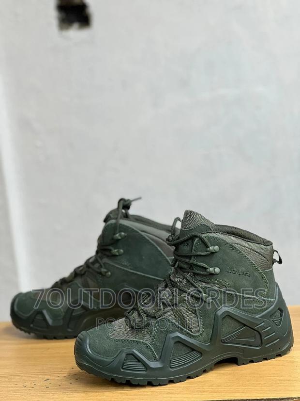 Low Cut Boots