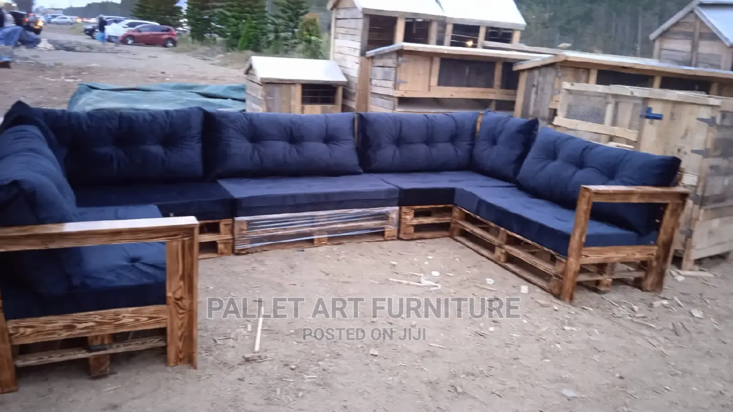 Pallet U Seat