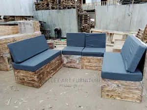 Club Pallet Seat