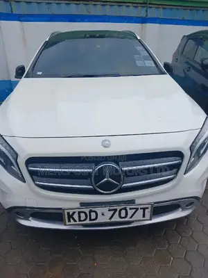 Mercedes-Benz GLA 250 SV Premium 2014 White