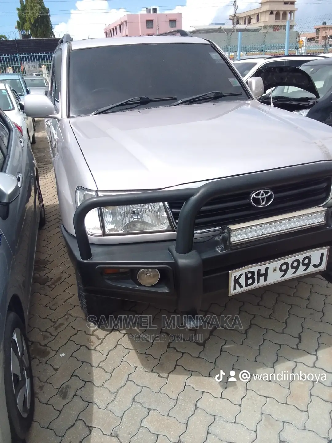 Toyota Land Cruiser HDJ 100 2002 Silver
