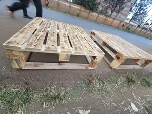 Wood Pallets - Wooden Pallet Bed - Pallets Bed - 4*6ft