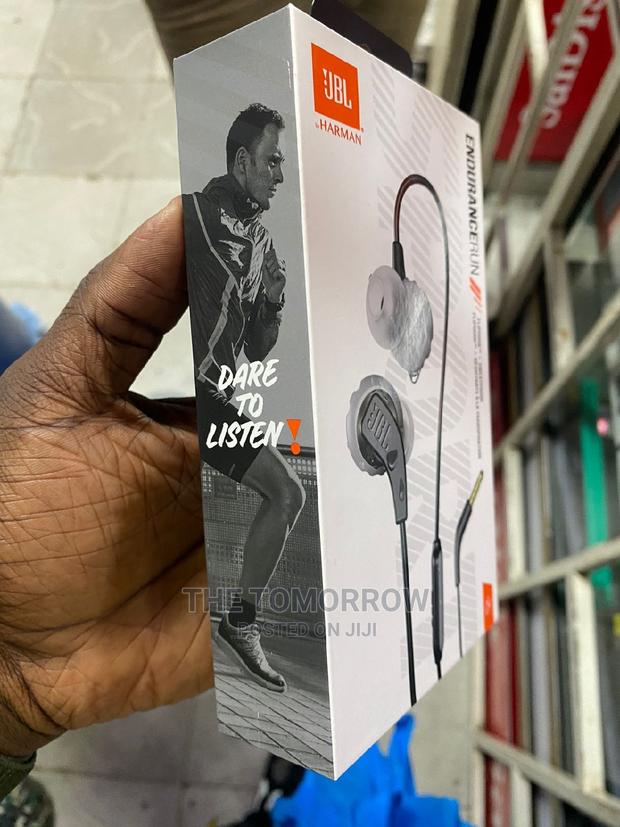 JBL Endurance RUN - Wired Sport in-Ear Headphones - thumbnail 3
