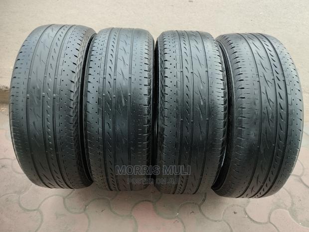 225/55r19 Bridgestone.