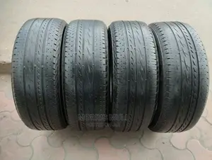225/55r19 Bridgestone.