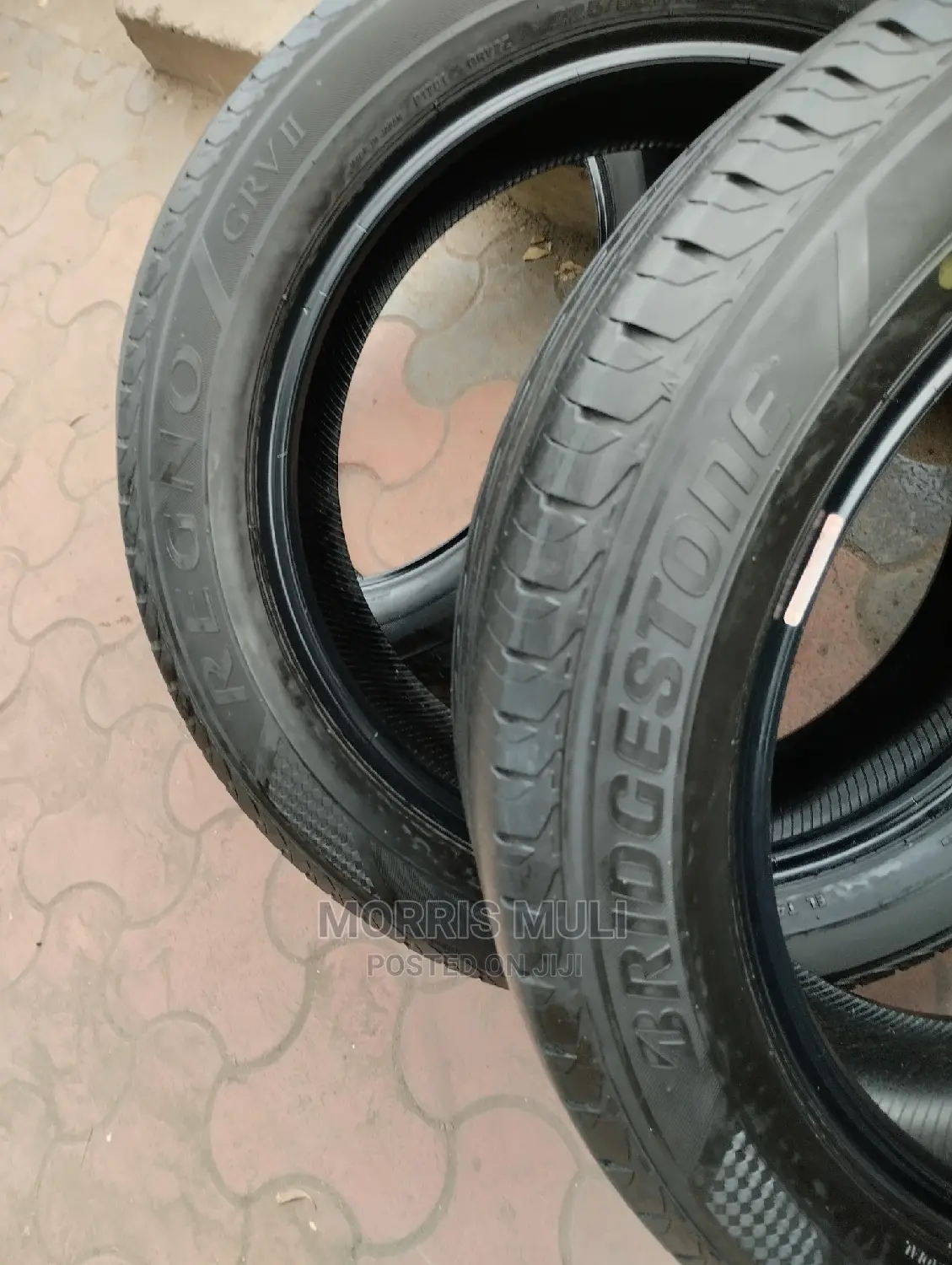 225/55r19 Bridgestone.
