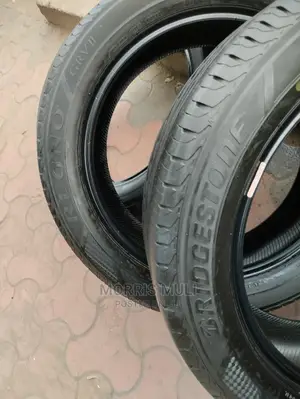 225/55r19 Bridgestone.