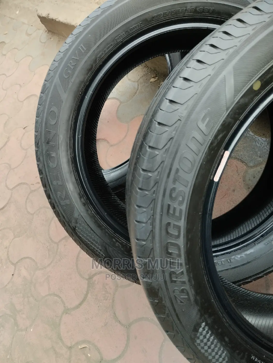 225/55r19 Bridgestone.