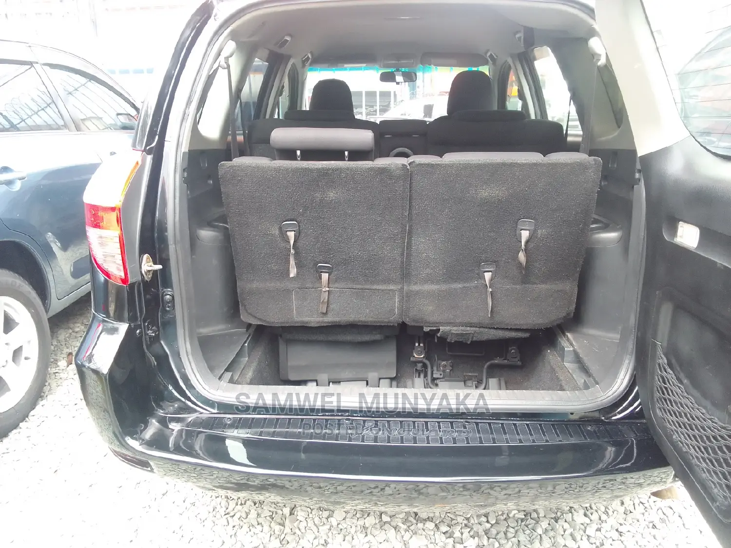 Toyota Vanguard 2012 Black