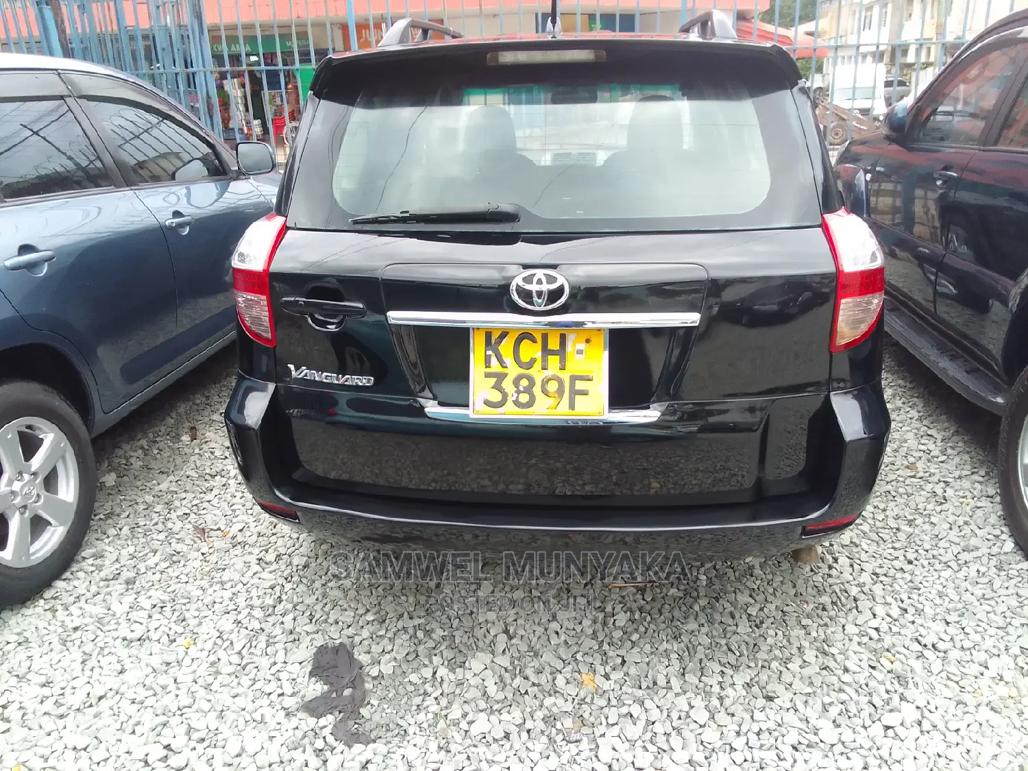 Toyota Vanguard 2012 Black