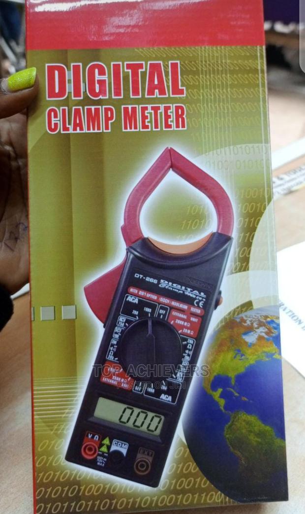 Digital Clamp Meter - main view