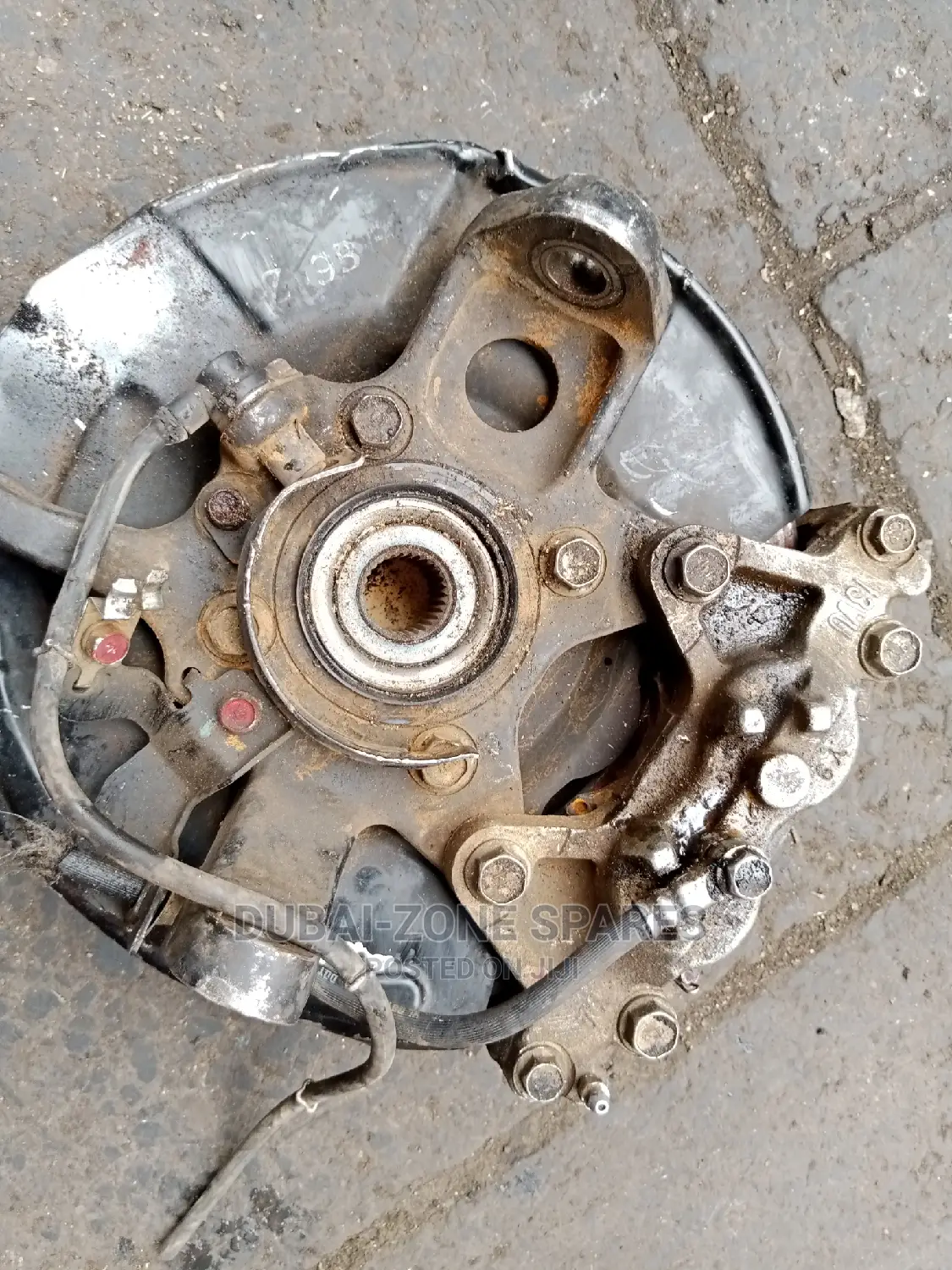 Front Wheel Hubs Mitsubishi Pajero 2014-2021.