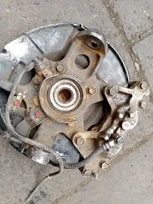 Front Wheel Hubs Mitsubishi Pajero 2014-2021.