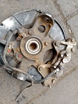Front Wheel Hubs Mitsubishi Pajero 2014-2021.