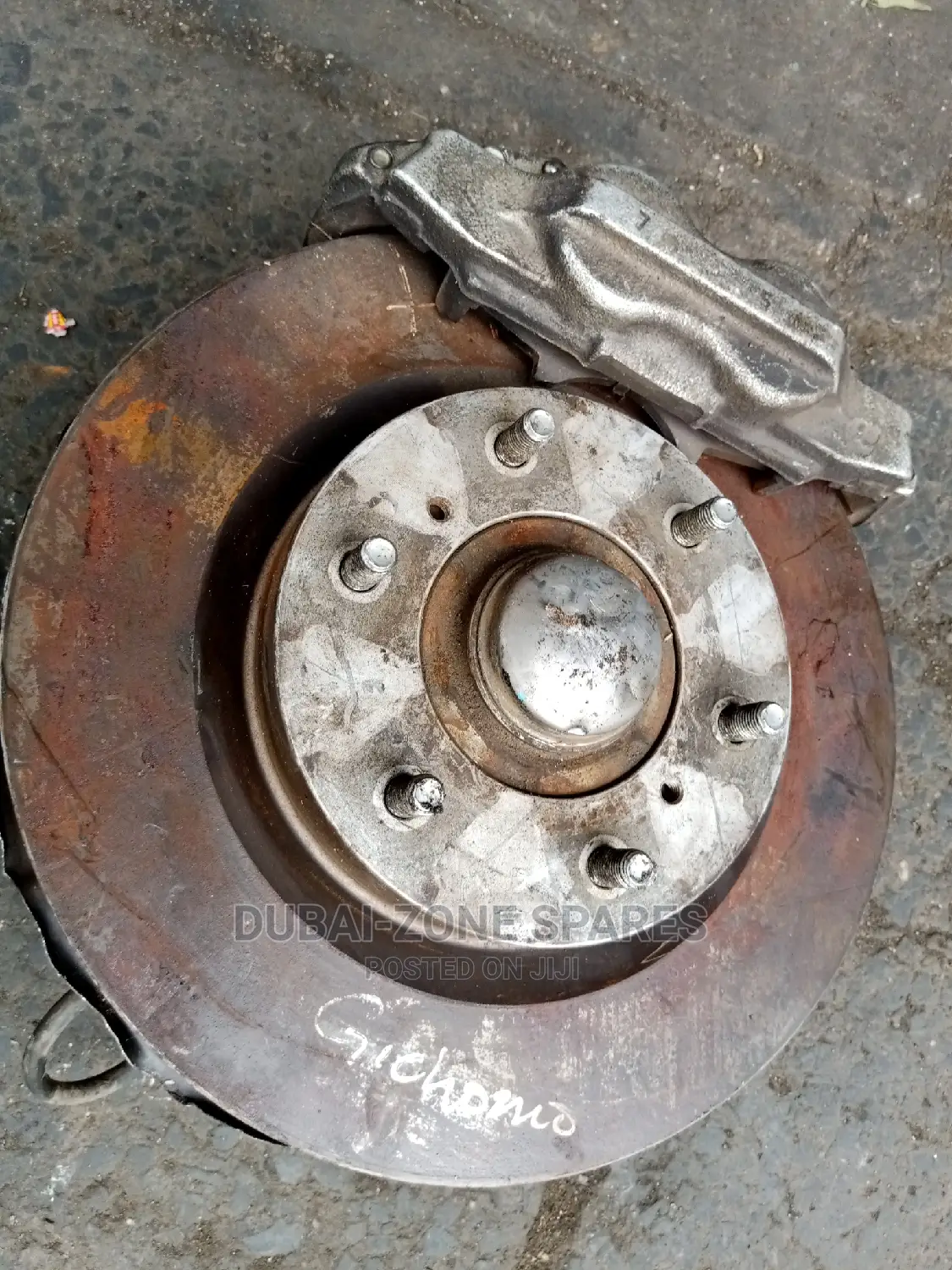 Front Wheel Hubs Mitsubishi Pajero 2014-2021.