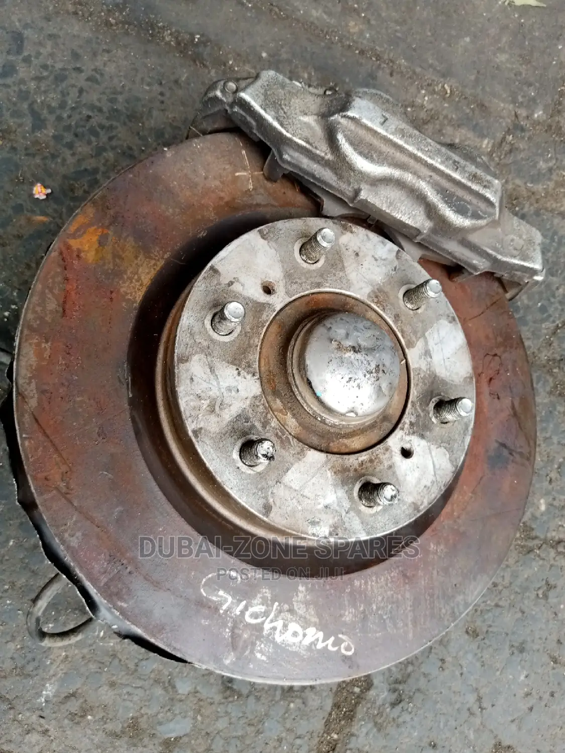 Front Wheel Hubs Mitsubishi Pajero 2014-2021.