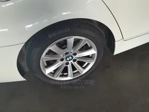 BMW 520i 2014 White