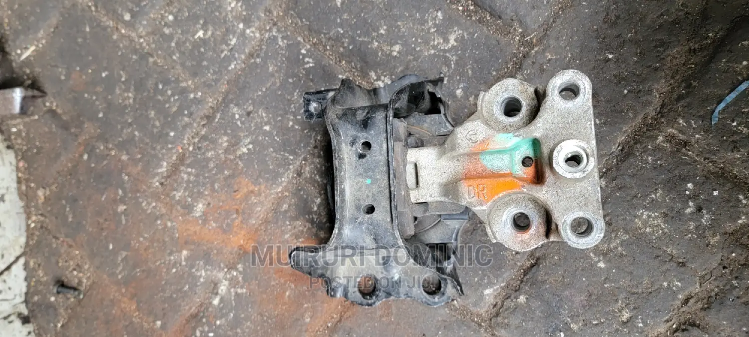 Nissan Note Turbo Engine Mount