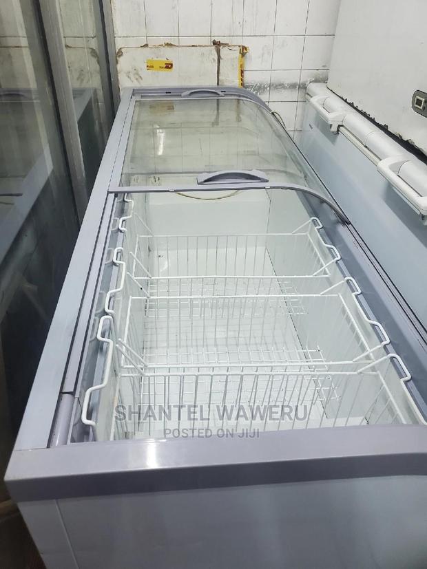 800 Litres Display Freezer - thumbnail 2