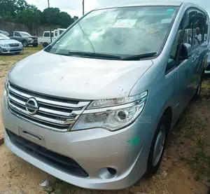 Nissan Serena 2016 Silver