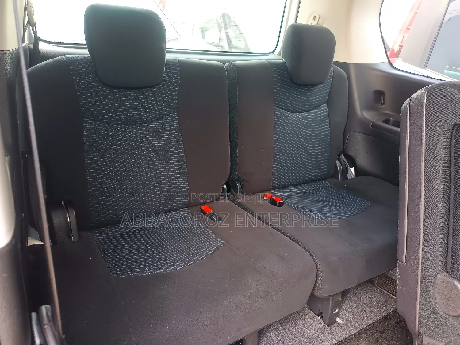 Nissan Serena 2016 Silver