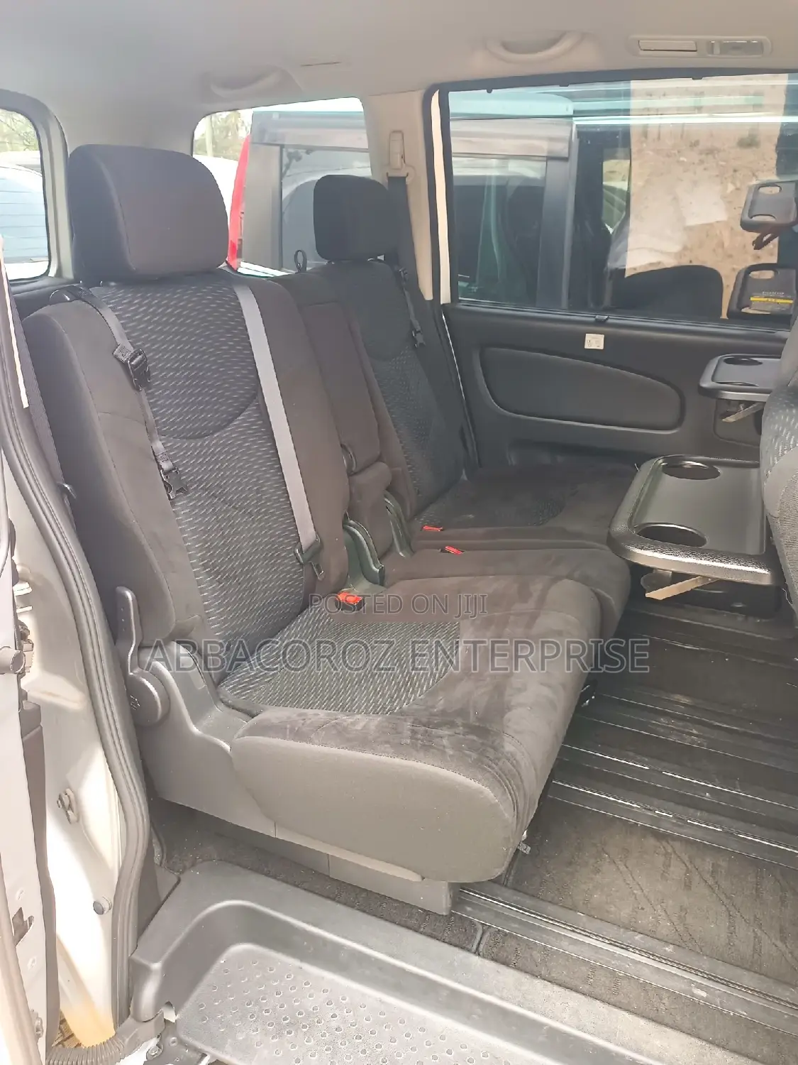 Nissan Serena 2016 Silver
