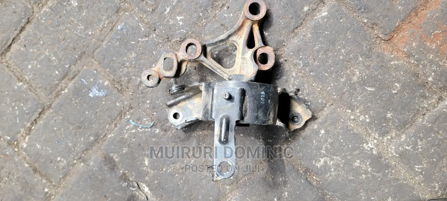 Gearbox Mount Daihatsu Mira