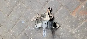 Gearbox Mount Daihatsu Mira