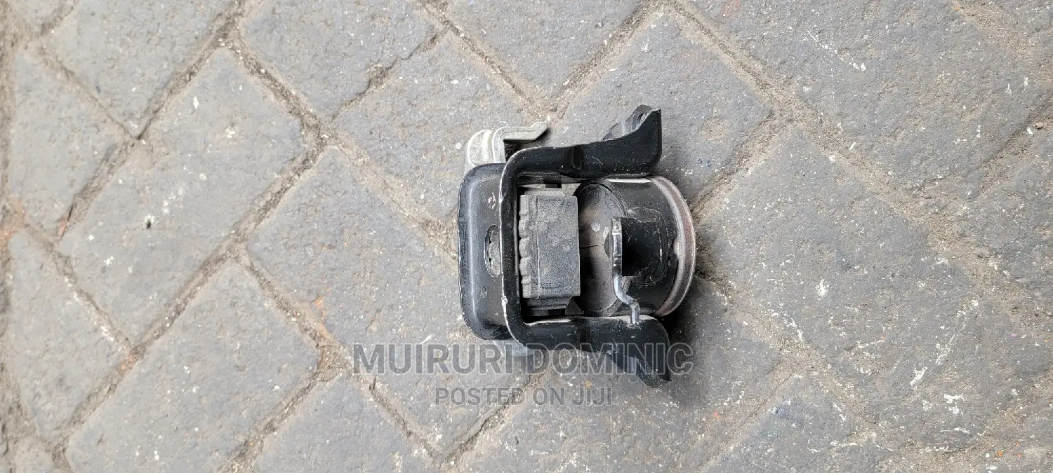 Engine Mount Daihatsu Mira, Move