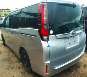 Toyota Noah 2.0 FWD (7 Seater) 2016 Silver