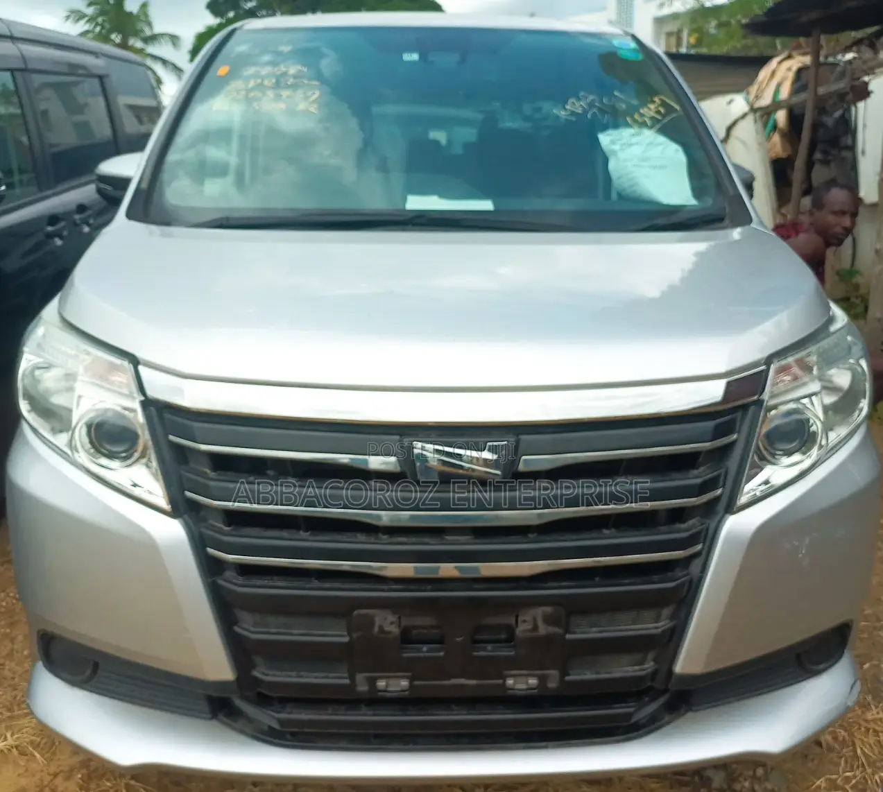 Toyota Noah 2.0 FWD (7 Seater) 2016 Silver