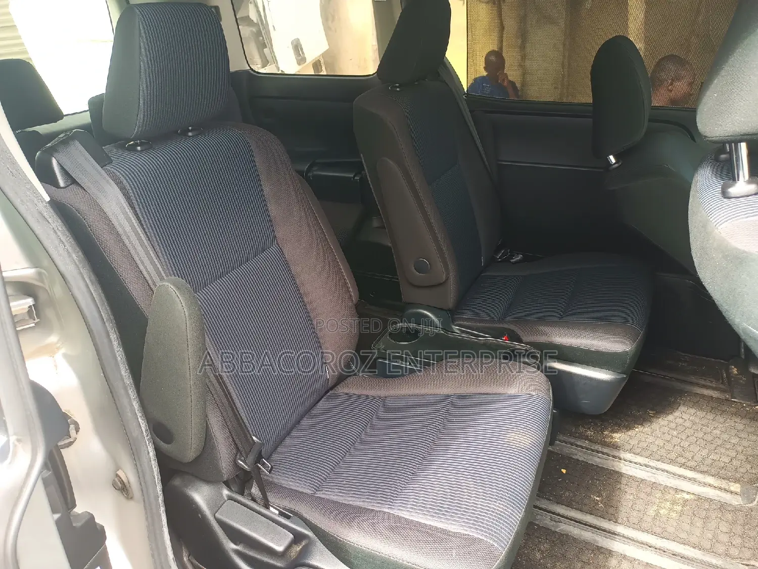 Toyota Noah 2.0 FWD (7 Seater) 2016 Silver