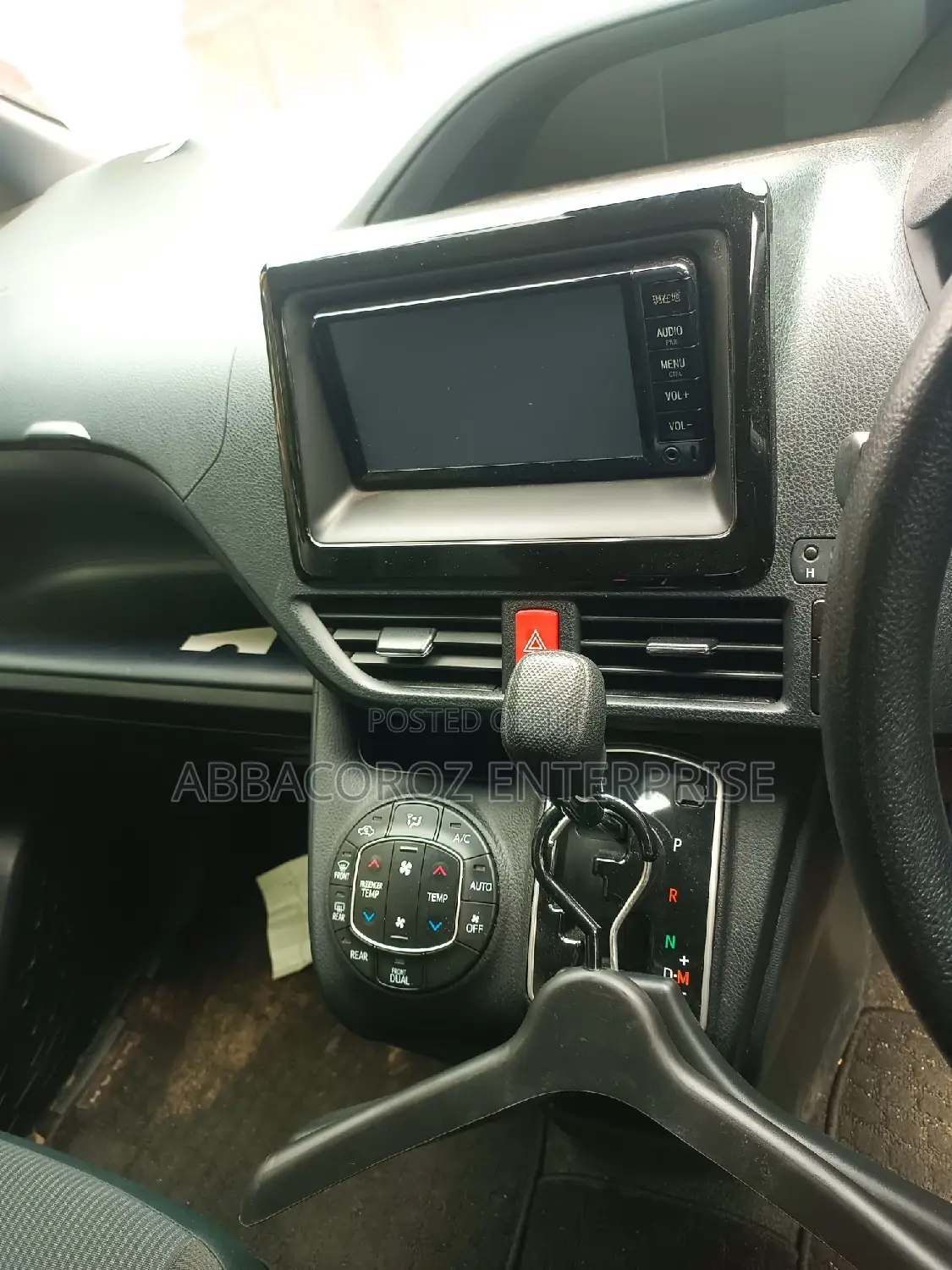 Toyota Noah 2.0 FWD (7 Seater) 2016 Silver