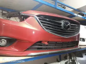 Mazda Axela Nosecut