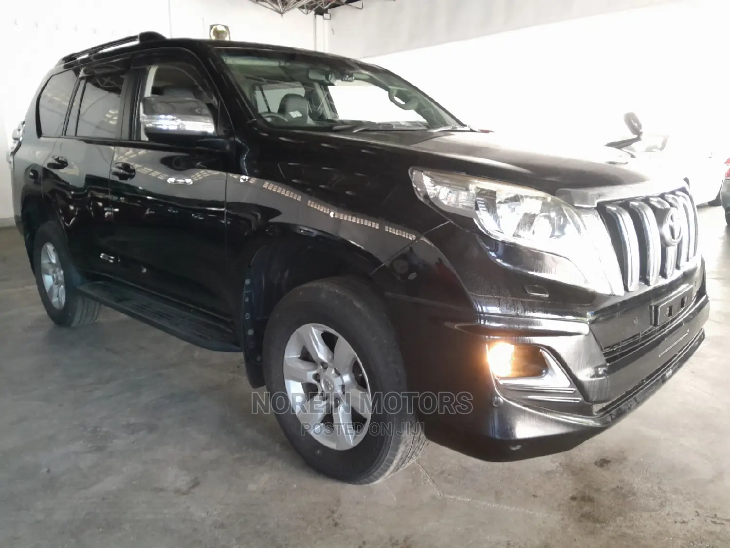 Toyota Land Cruiser 2014 Black