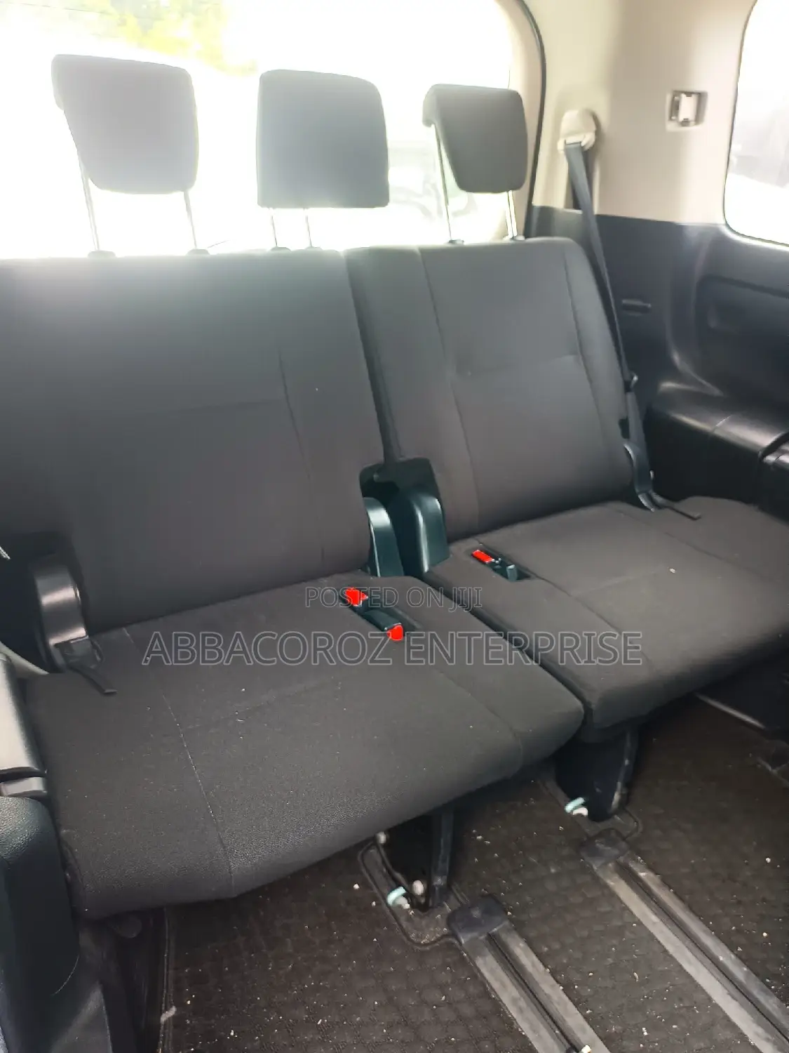 Toyota Esquire 1.8 FWD Hybrid (7 seater) 2016 Green