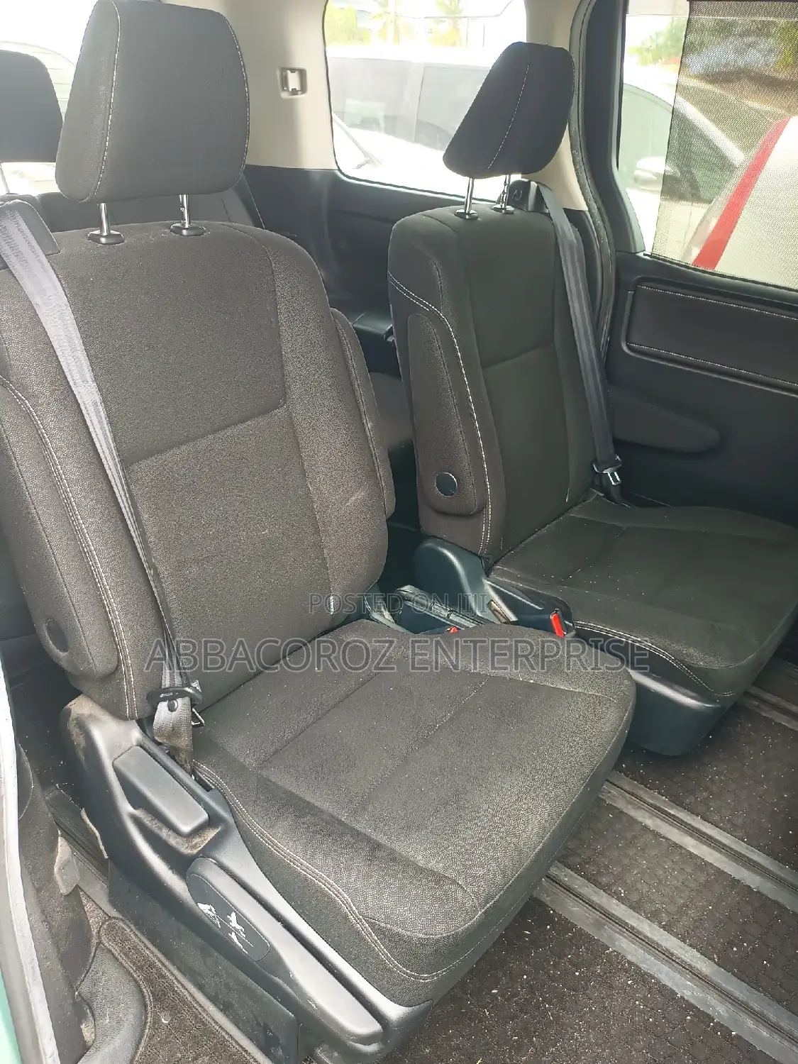 Toyota Esquire 1.8 FWD Hybrid (7 seater) 2016 Green