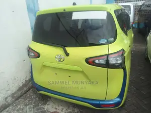 Toyota Porte 1.5 AWD 2016 Green