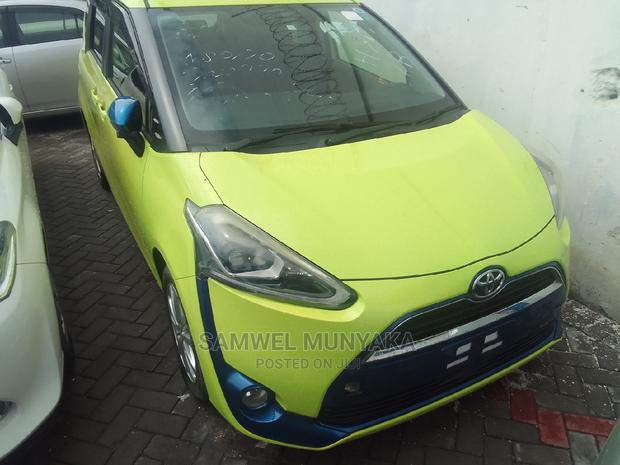 Toyota Porte 1.5 AWD 2016 Green