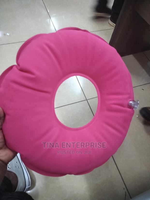 Airing Cushion With Pump - thumbnail 4