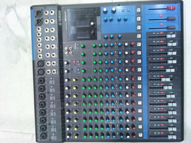MG16XU Yamaha Plain Mixer