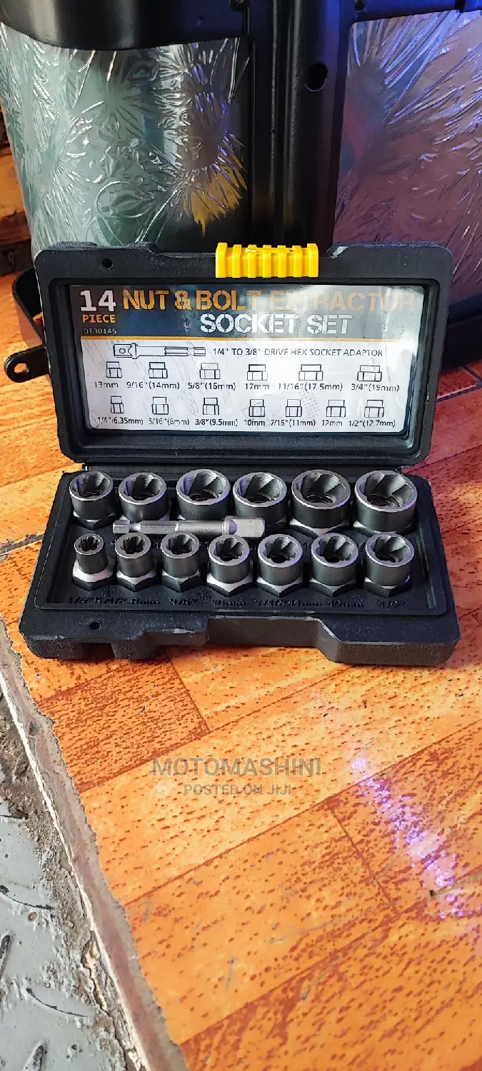 Damaged Nut and Bolt Remover Extractor Kit
