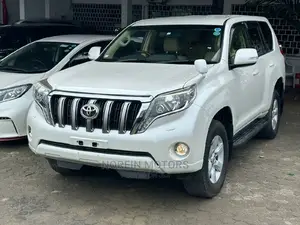 Toyota Land Cruiser Prado 2017 White