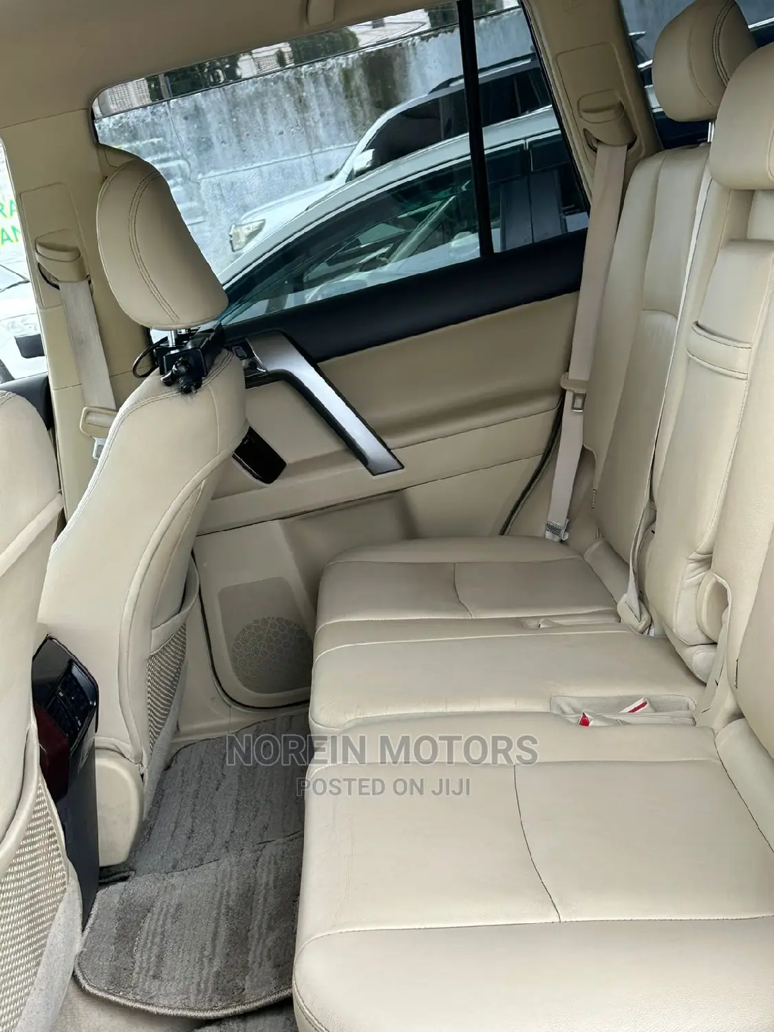Toyota Land Cruiser Prado 2017 White
