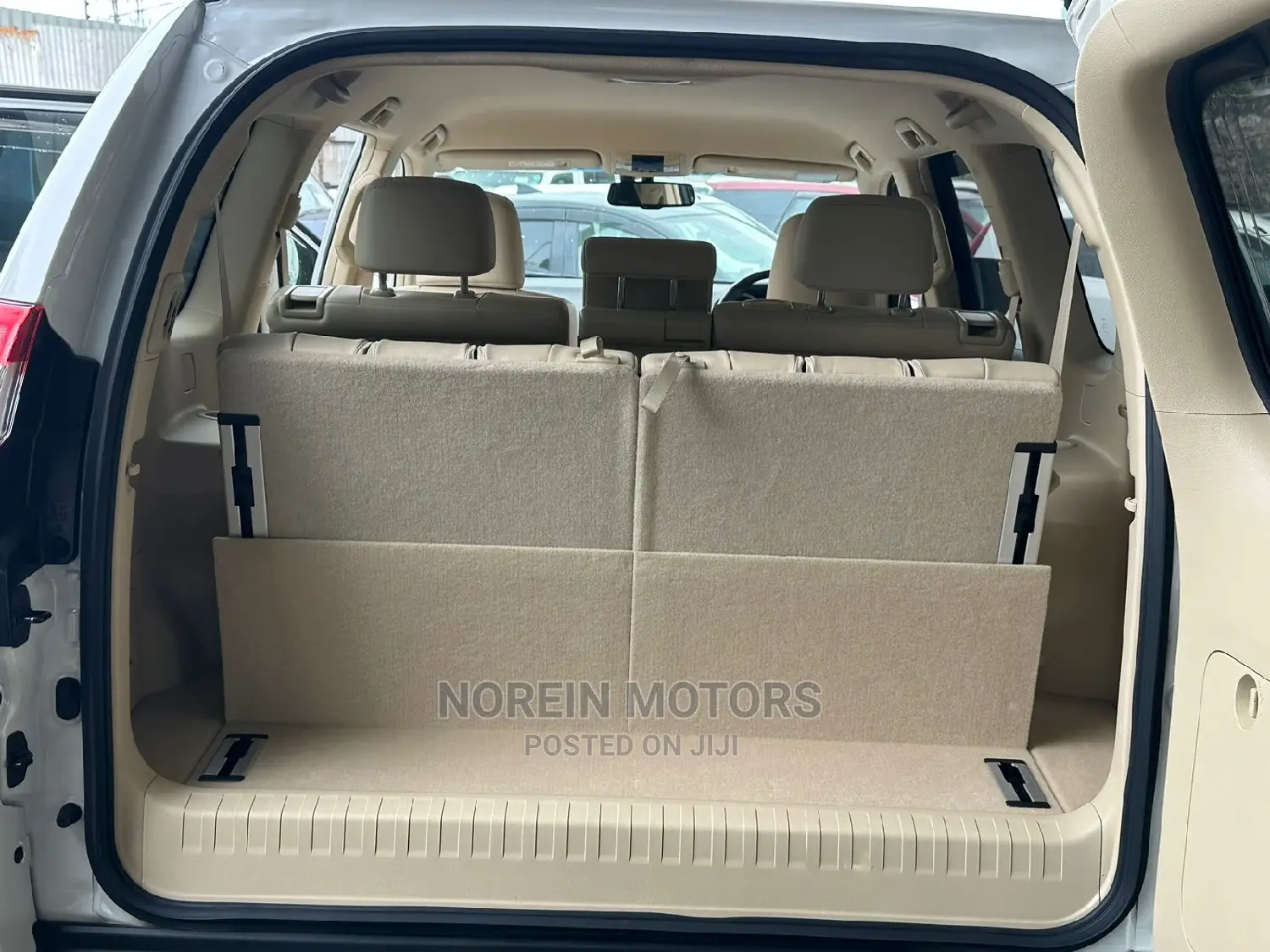 Toyota Land Cruiser Prado 2017 White
