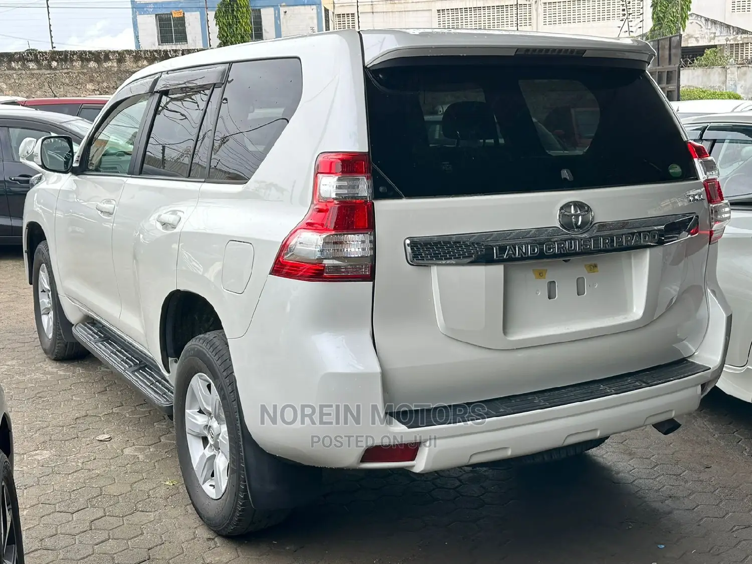 Toyota Land Cruiser Prado 2017 White
